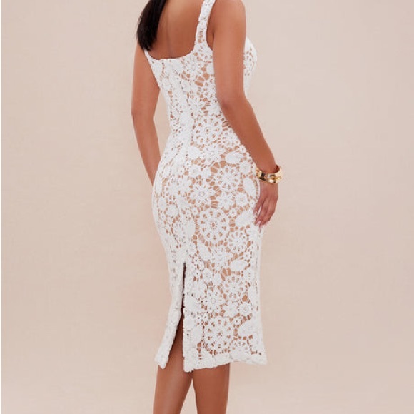Elegant White Lace Dress - Picture 3 of 8